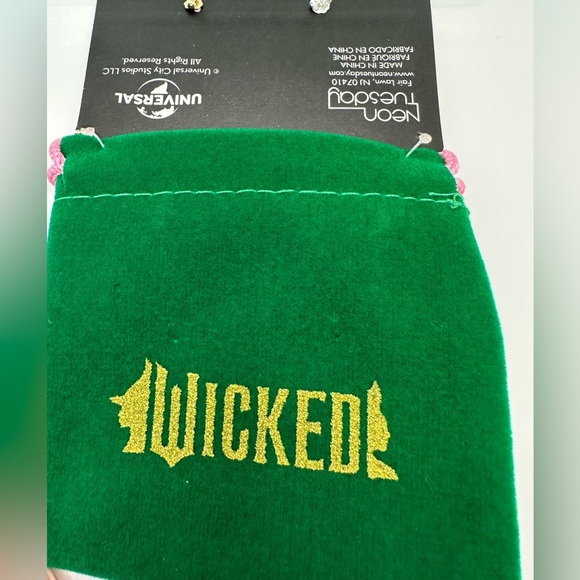 Wicked Stud Earrings and Dust bag Mismatch Sterling Silver NWT - Picture 8 of 8